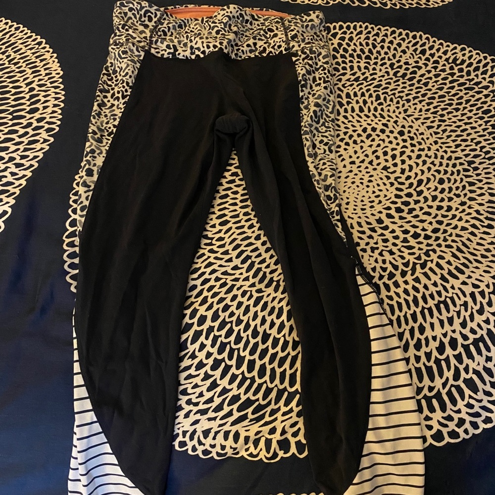 Athelta salutation leggings